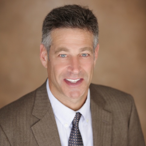 Noel Sobelman Headshot Square