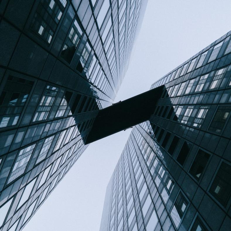 Why Complex Projects Need Interconnected Schedules